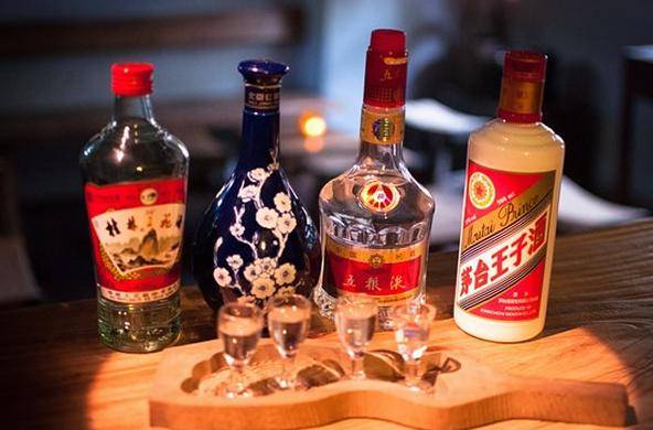 白酒代理全攻略 從鋪貨策略到新手入門，兼談其他酒類代理的異同